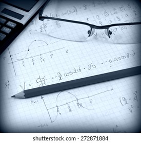 Advanced physics and maths notes (handwriting)
