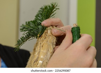 Advent wreath bind with bind wire - closeup craft