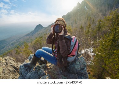 75,668 Photographer Adventure Images, Stock Photos & Vectors 