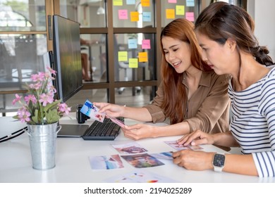 Advertising Agency Designer Creative Start-up Team Discussing Ideas In Office. 