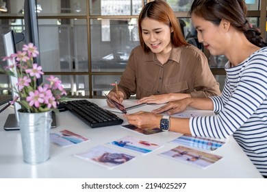 Advertising Agency Designer Creative Start-up Team Discussing Ideas In Office. 