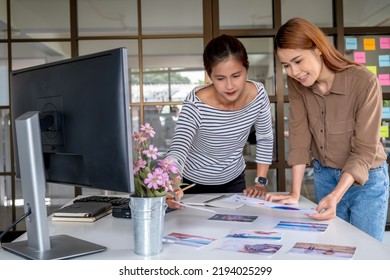 Advertising Agency Designer Creative Start-up Team Discussing Ideas In Office. 