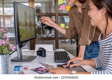 Advertising Agency Designer Creative Start-up Team Discussing Ideas In Office. 