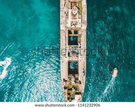 Foto Bild Luftbilddrohne Ansicht des alten Schiffbruch-Geisterschiffes