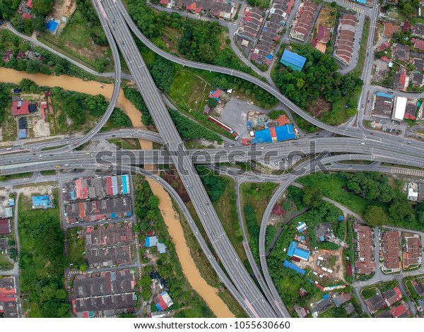 Aerial highway\
unique roads / elevated\
highway
