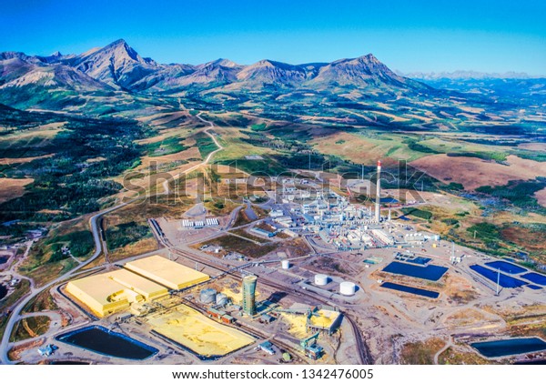 Aerial\
image of tar sands oil refinery, Alberta,\
Canada