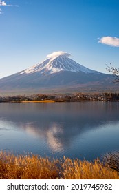 Aerial Panorama Landscape Of Fuji Mountain. Iconic And Symbolic Mountain Of Japan. Scenic Sunset Landscape Of Fujisan At Evening Time, Kawaguchiko, Yamanashi, Japan.