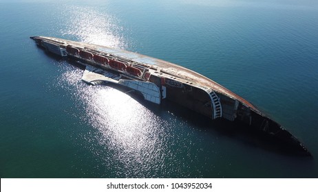 Capsized Ships Images Stock Photos Vectors Shutterstock