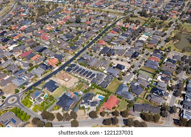 Aerial photo of houses in a suburb in Melbourne, Australia