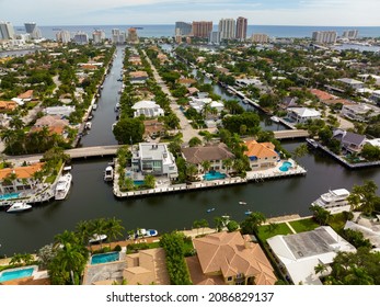 Aerial Photo Of Luxury Houses In Fort Lauderdale FL