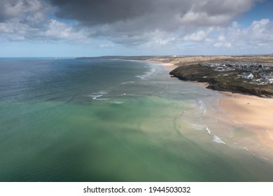 614 Hayle Beach Images, Stock Photos & Vectors 