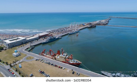 Aerial Plan Of Freedom Frigate Arriving In Port. Buenos Aires - Argentima.