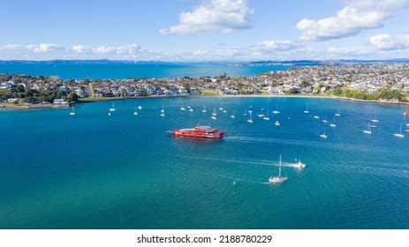 Aerial View From The Beach, Green Trees, City Streets And Waves - Tahuna Torea, Bucklands Beach View In New Zealand - Auckland Area