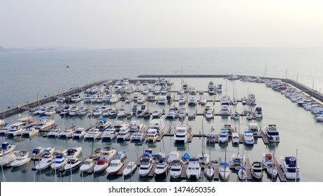 La Plage Du Francais Images Stock Photos Vectors