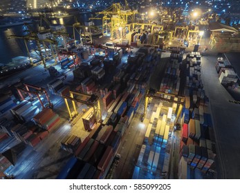 Tempos Modernos - NY by Night - Página 6 Aerial-view-cargo-ship-container-260nw-585099205