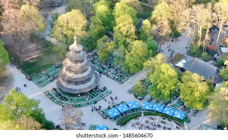 Bilder Stockfotos Und Vektorgrafiken Chinesischer Turm Munchen