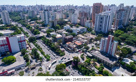 Aerial View Of The City Of São Paulo, Brazil.
In The Neighborhood Of Vila Clementino, Jabaquara. Aerial Drone Photo. Avenida 23 De Maio In The Background. Residential And Commercial Buildings