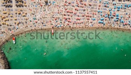 Similar – Luftballonaufnahme von Menschen, die Spaß und Entspannung am Costinesti-Strand in Rumänien am Schwarzen Meer haben.