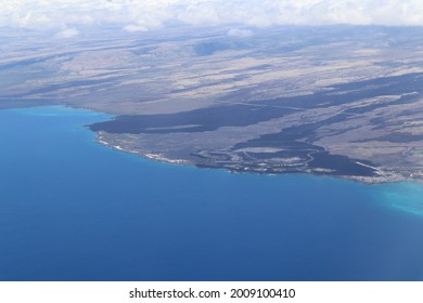 An Aerial View Of The Hawaiian Island Of Kona, Hawaii, And The Pacific Ocean