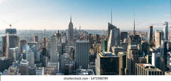 Aerial View Of The Large And Spectacular Buildings In New York City - Panoramic Landscape