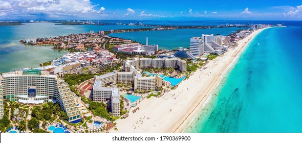 Aerial view looking north of the Hotel Zone (Zona Hotelera) and the beautiful beaches of Cancún, Mexico