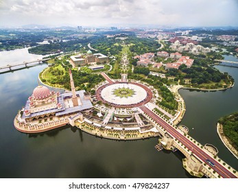 Aerial view of Masjid Putra, or Pink Mosque, in Putra Jaya, near Kuala Lumpur, Malaysia.