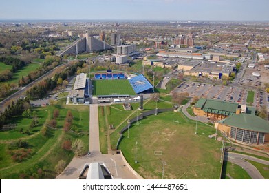 1,905 Olympic stadium montreal Images, Stock Photos & Vectors ...