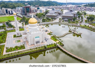 Aerial View Mosque Sultan Omar Ali Stock Photo 1592107801 | Shutterstock