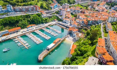 Luftbild der multikulturellen baskischen Seestadt mutriku, Spanien