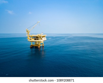 Aerial View Offshore Production Platform Middle Stock Photo 1089208871 ...