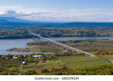 Aerial view of the Rip Van Winkle Bridge spanning the Hudson River between Catskill, NY and Hudson NY