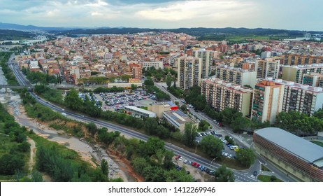 Vista aérea en Rubi, ciudad de Barcelona. Cataluña, España. Foto de drone