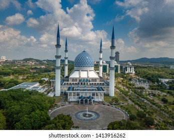 Shah Alam Mosque High Res Stock Images Shutterstock