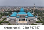 aerial view of the Surabaya Grand Mosque, one of the icons and religious tourism in the city of Surabaya.