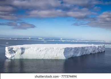 134,736 Arctic iceberg Images, Stock Photos & Vectors | Shutterstock