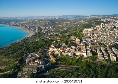 323,657 Italian village Images, Stock Photos & Vectors | Shutterstock