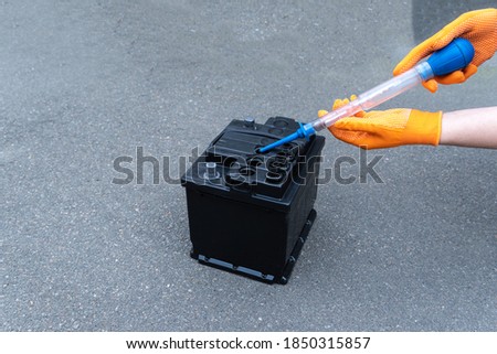 The aerometer measures the density of the electrolyte in the battery, diagnostics and repair of the car battery