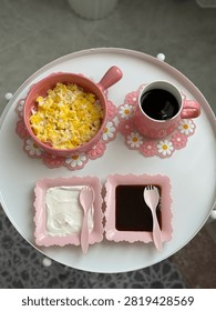 Estética configuración desayuno rosa