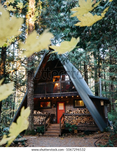 Aframe Cabin Pacific Northwest Stock Photo 1067296532 | Shutterstock