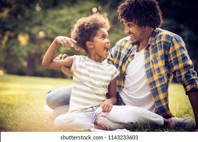 African American Father Daughter Playing Nature Stock Photo 1143233603 ...
