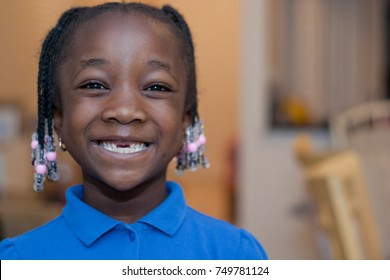 2,203 Little girls missing tooth Images, Stock Photos & Vectors ...