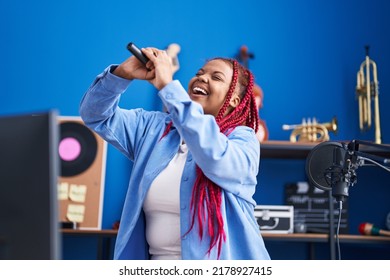 320 Fat woman singing Stock Photos, Images & Photography | Shutterstock