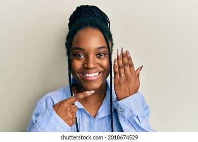 952 African american ring finger Images, Stock Photos & Vectors ...