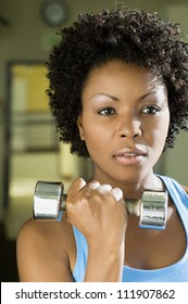 African American Woman Lifting Weights Gym Stock Photo 111907862 