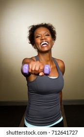 African american woman lifting weights Images, Stock Photos & Vectors ...