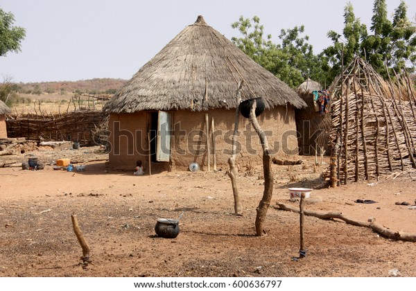 African Village Huts Stock Photo (Edit Now) 600636797