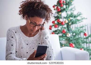 Afro American Woman During Christmas Holiday Waiting Message