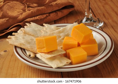 Aged Cheddar Cheese Cubes With Gourmet Flatbread Crackers