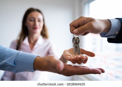 960 Key Handover House Images, Stock Photos & Vectors 