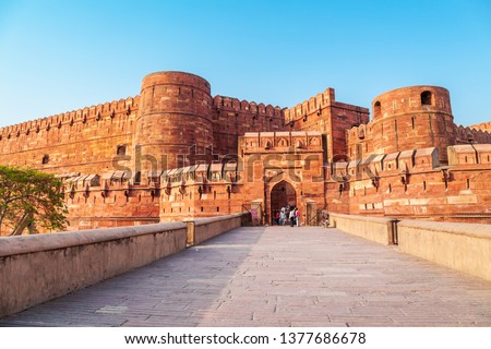 Agra Fort is a historical fort in Agra city, Uttar Pradesh state of India